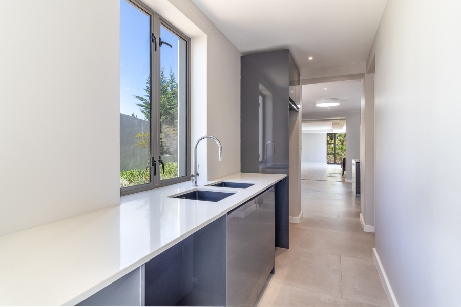 4 Bedroom Property for Sale in Pearl Valley at Val de Vie Western Cape